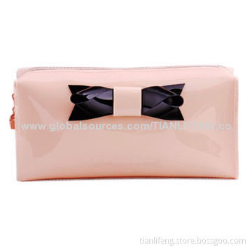 Fashion elegant cosmetic bag, made of polyester